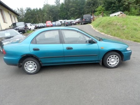 Mazda 323, 1996 - pohled č. 9
