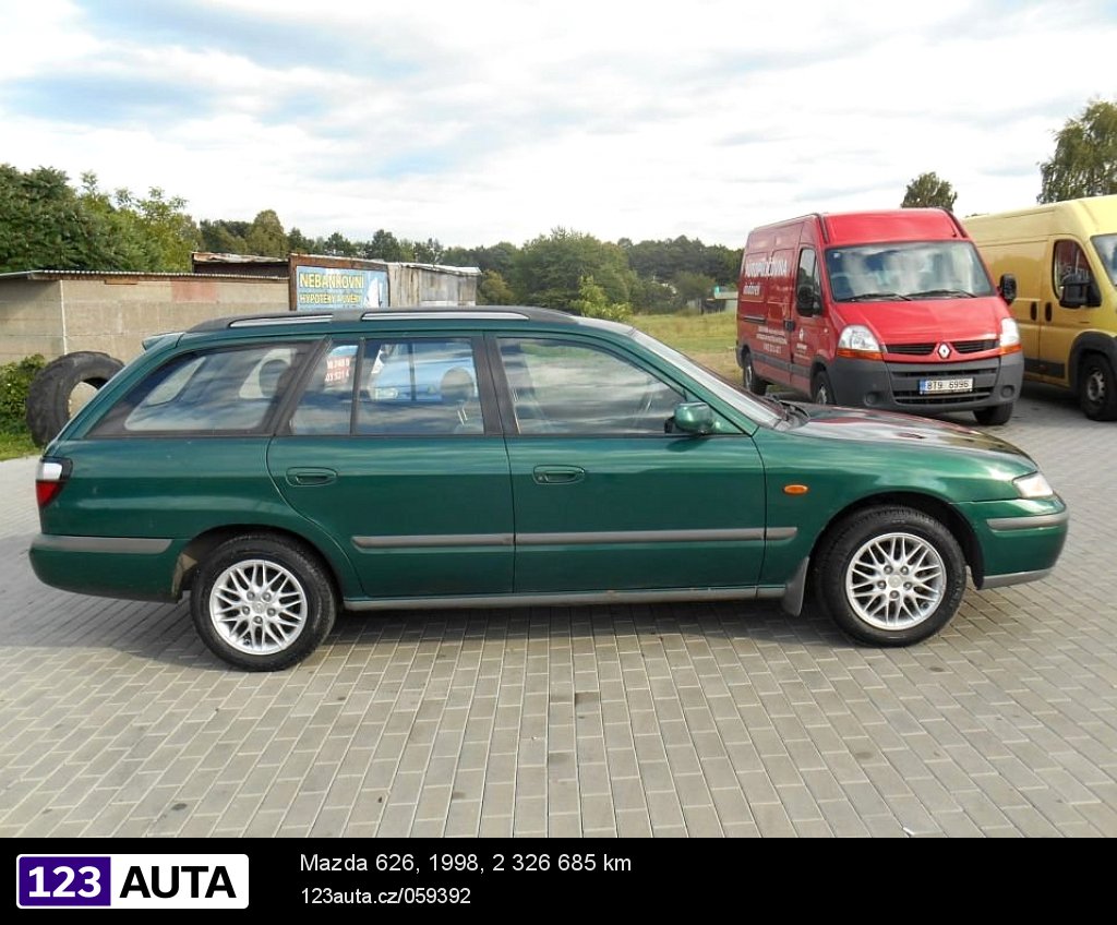 Mazda 626, 1998 - pohled č. 3