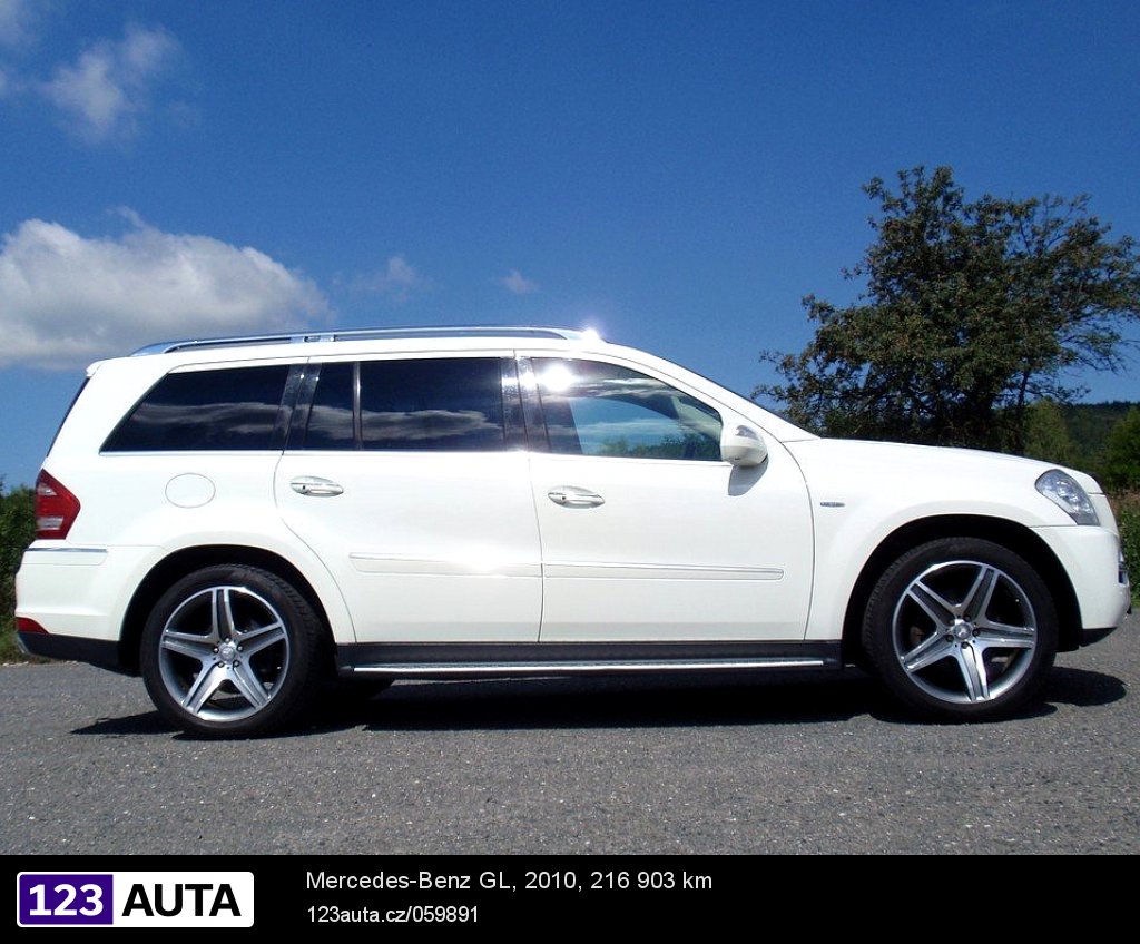Mercedes-Benz GL, 2010 - pohled č. 2