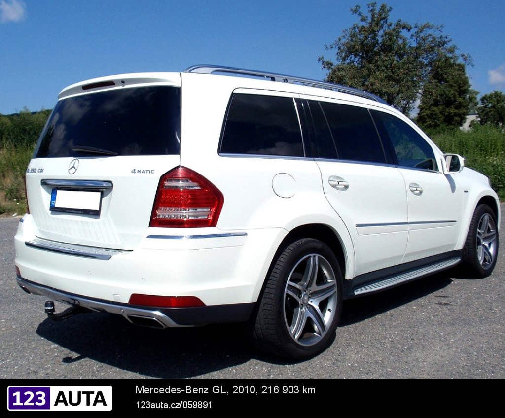 Mercedes-Benz GL, 2010 - pohled č. 3