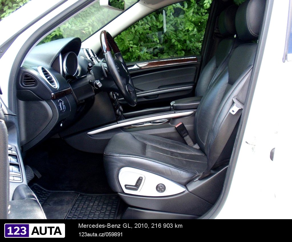 Mercedes-Benz GL, 2010 - pohled č. 9