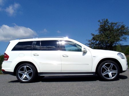 Mercedes-Benz GL, 2010 - pohled č. 2
