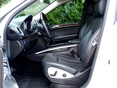 Mercedes-Benz GL, 2010 - pohled č. 9