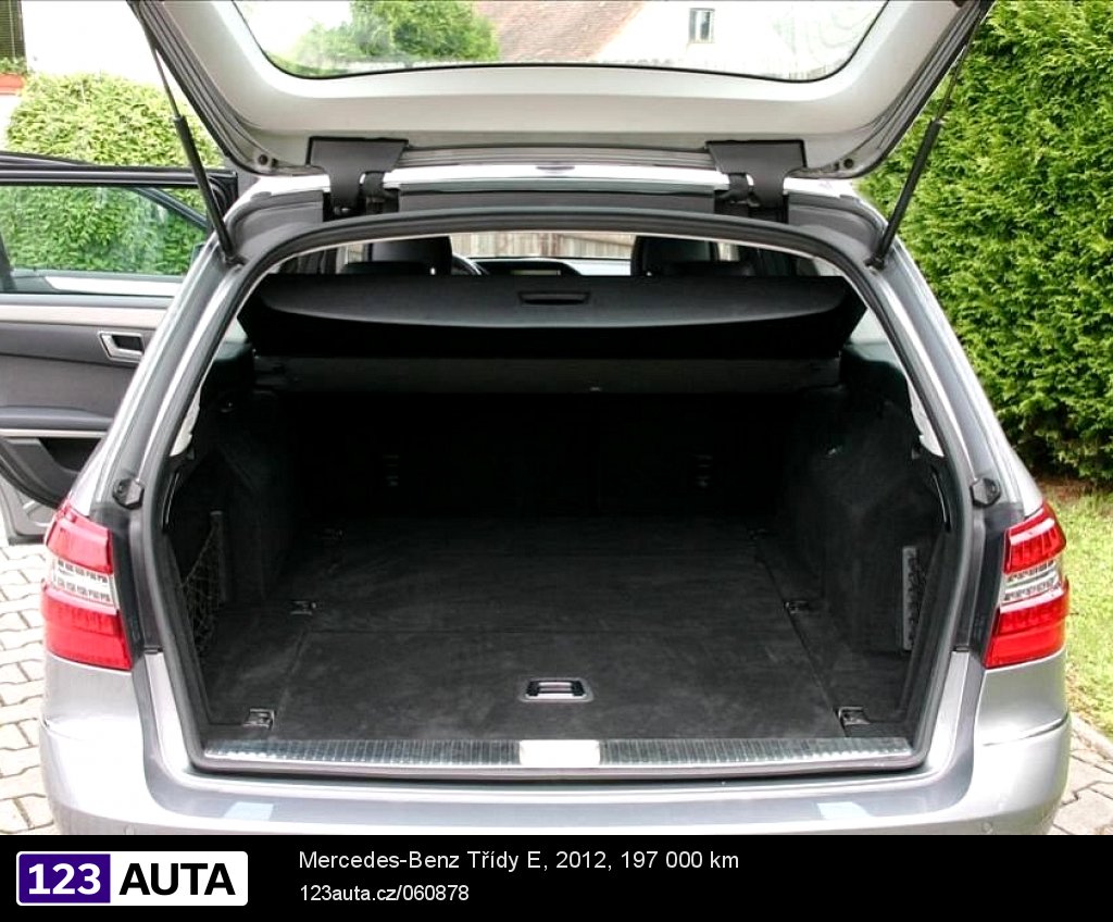 Mercedes-Benz Třídy E, 2012 - pohled č. 6