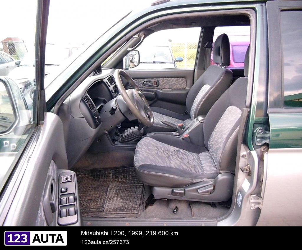 Mitsubishi L200, 1999 - pohled č. 9
