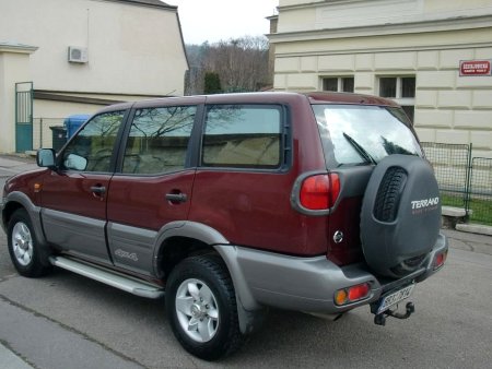 Nissan Terrano II, 2003 - pohled č. 2