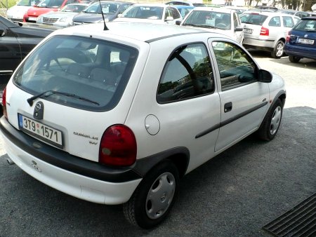 Opel Corsa, 1998 - pohled č. 4