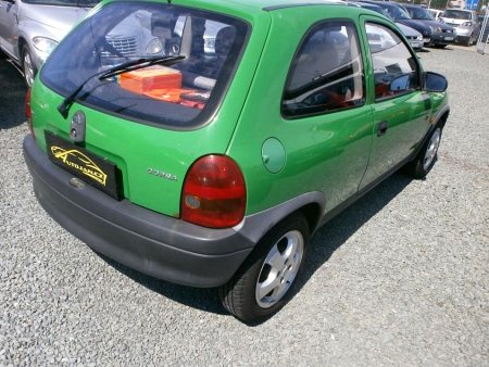 Opel Corsa, 1998 - pohled č. 4
