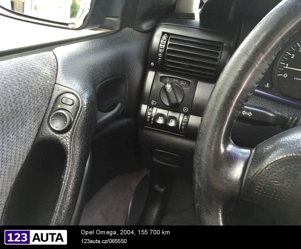 Opel Omega, 2004 - pohled č. 9
