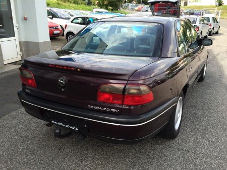 Opel Omega, 2004 - pohled č. 4