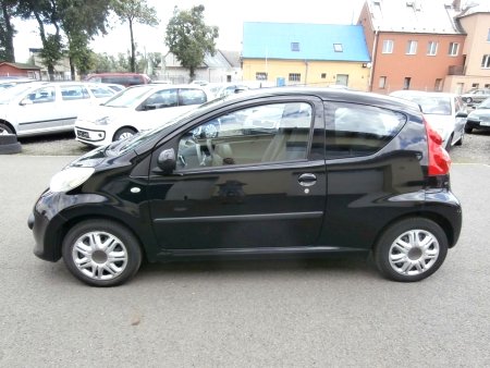 Peugeot 107, 2004 - pohled č. 4