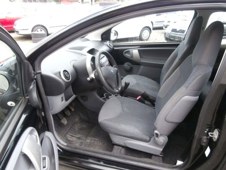 Peugeot 107, 2004 - pohled č. 9