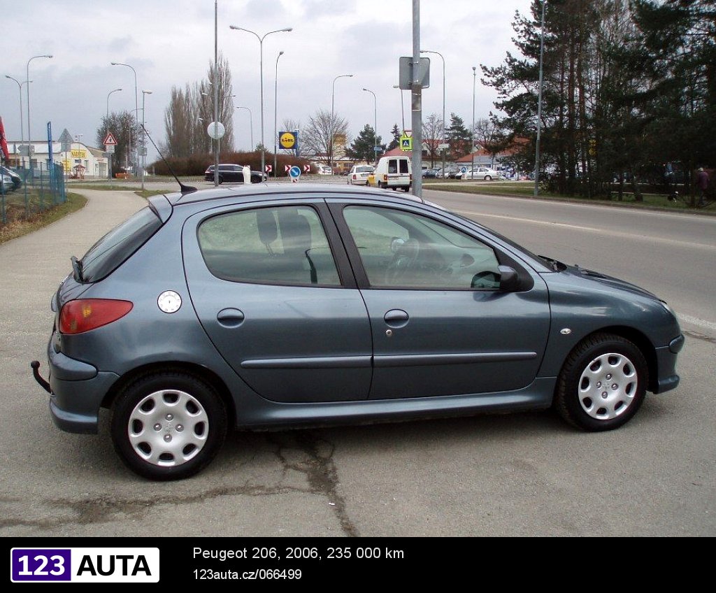 Peugeot 206, 2006 - pohled č. 4