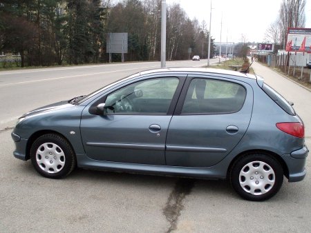 Peugeot 206, 2006 - pohled č. 8