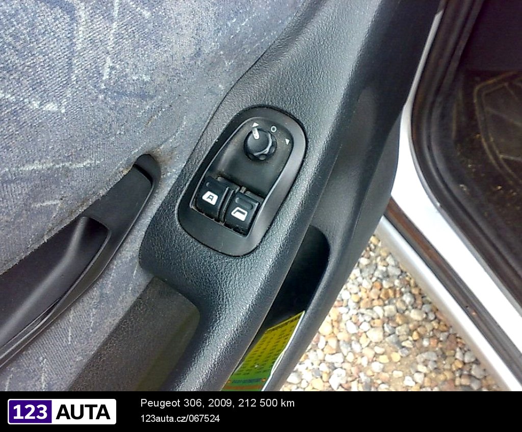 Peugeot 306, 2009 - pohled č. 9