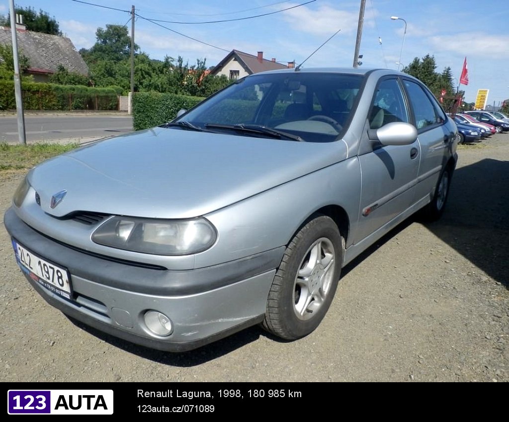 Renault Laguna, 1998 - celkový pohled