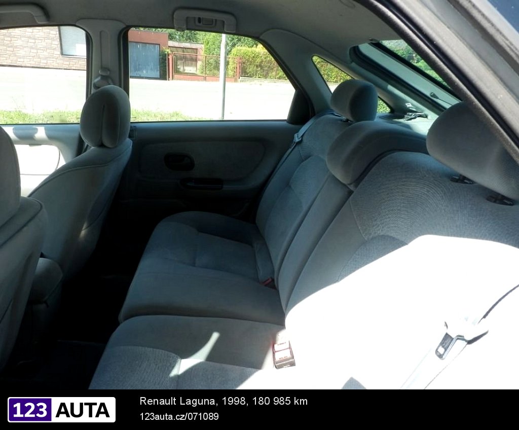 Renault Laguna, 1998 - pohled č. 9