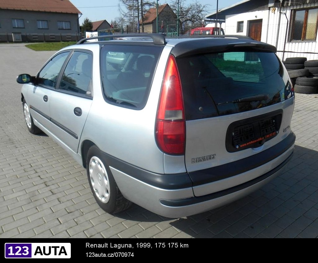 Renault Laguna, 1999 - pohled č. 9