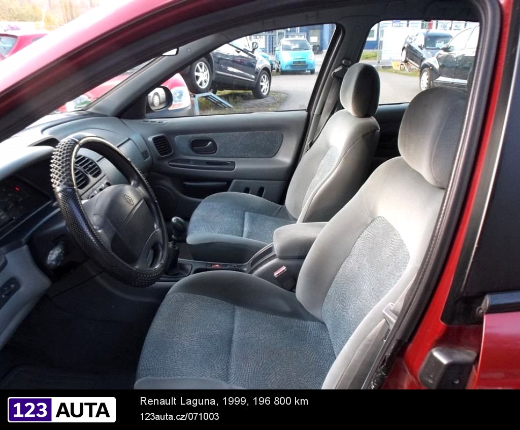 Renault Laguna, 1999 - pohled č. 9