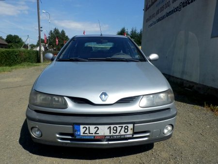 Renault Laguna, 1998 - pohled č. 2