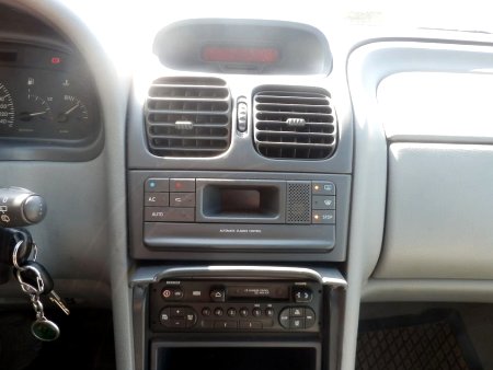 Renault Laguna, 1998 - pohled č. 8