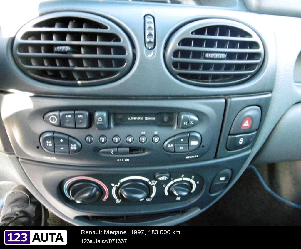 Renault Mégane, 1997 - pohled č. 8