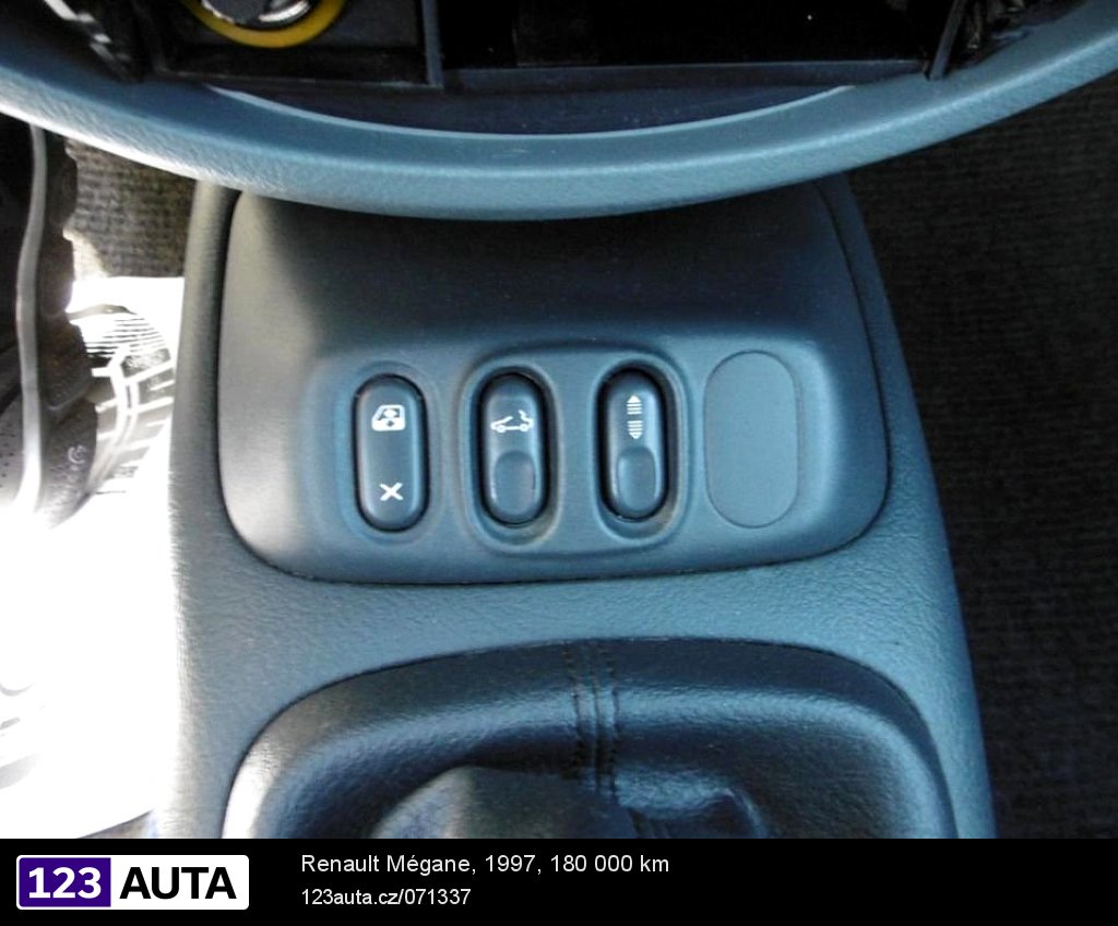 Renault Mégane, 1997 - pohled č. 9