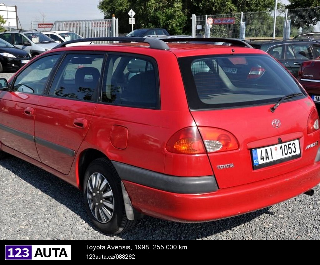 Toyota Avensis, 1998 - pohled č. 3