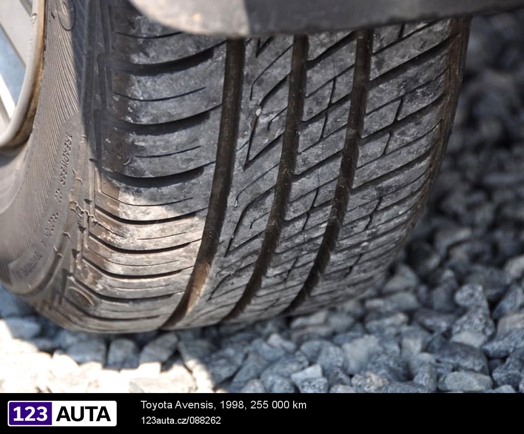 Toyota Avensis, 1998 - pohled č. 9