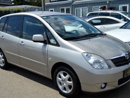 Toyota Corolla Verso, 2003 - pohled č. 2