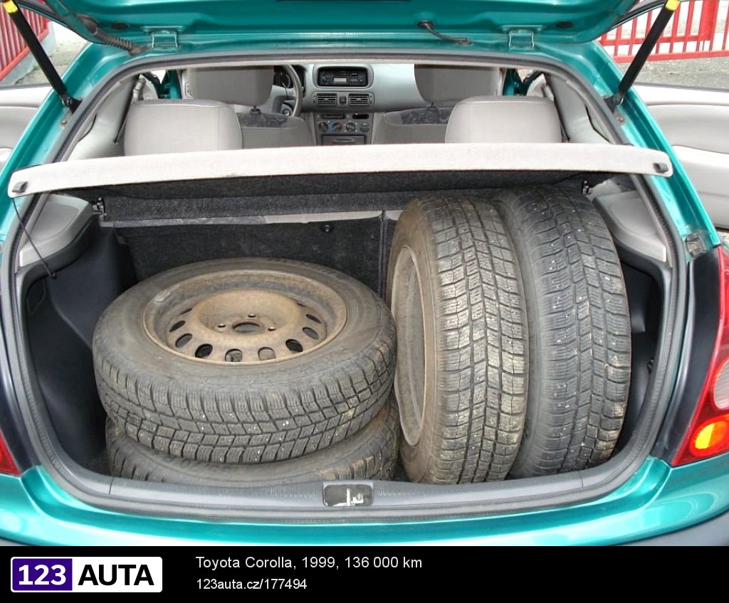 Toyota Corolla, 1999 - pohled č. 9