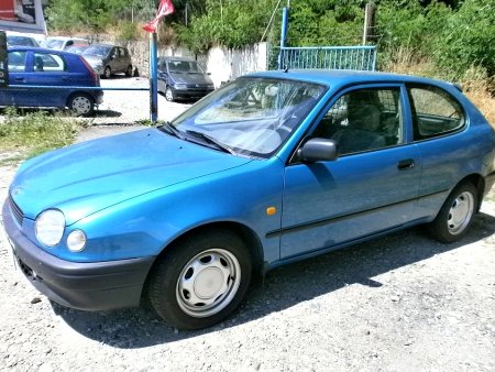 Toyota Corolla, 1999 - pohled č. 3