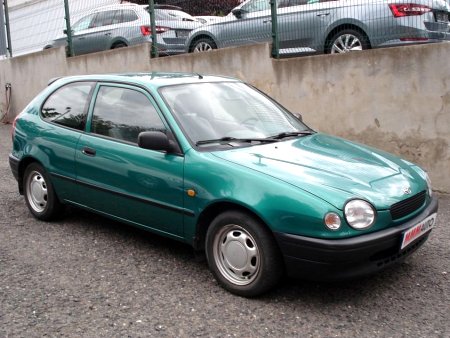 Toyota Corolla, 1999 - pohled č. 2