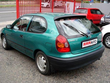 Toyota Corolla, 1999 - pohled č. 3