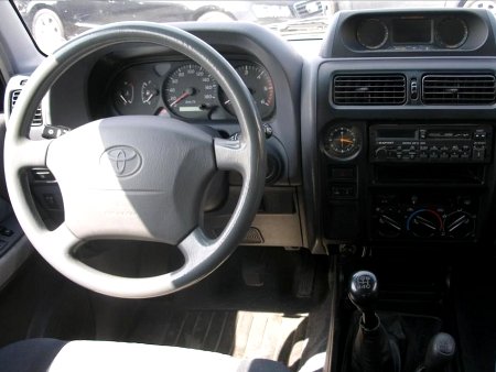 Toyota Land Cruiser, 2000 - pohled č. 9