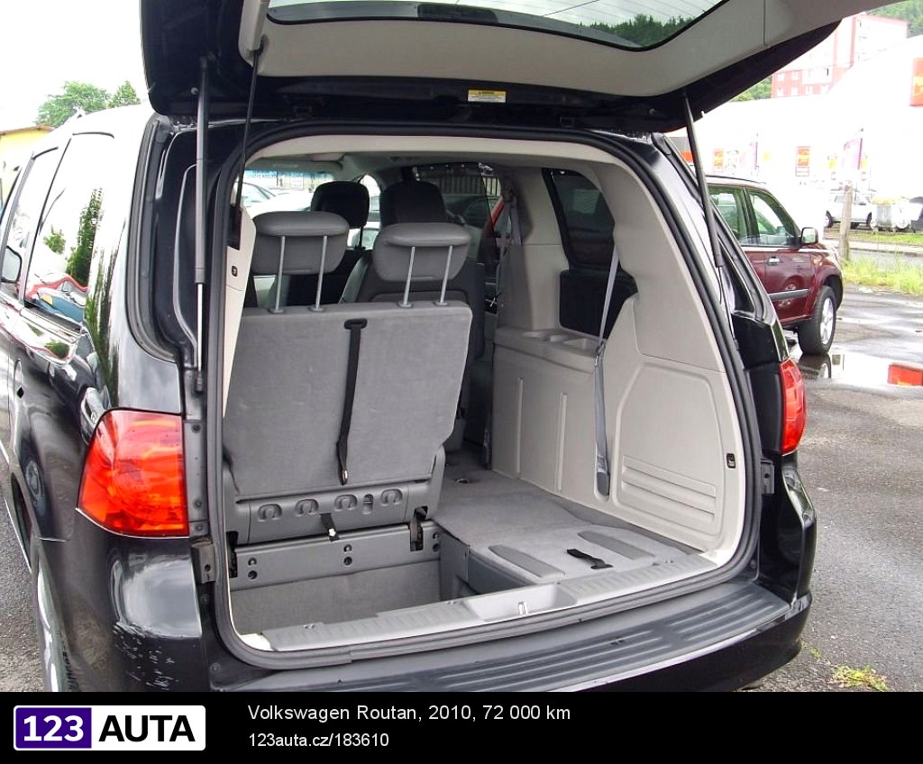 Volkswagen Routan, 2010 - pohled č. 9